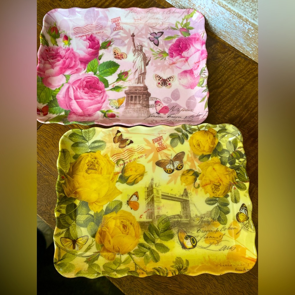 CLEARANCE!  Beautiful Melamine  Small Trays (2) 7.5” X 5.5” 4/$10